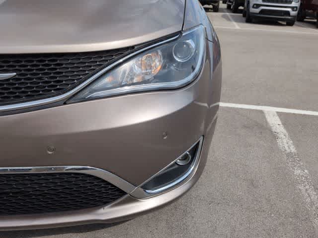 Thumbnail: 2018 Chrysler Pacifica - 11