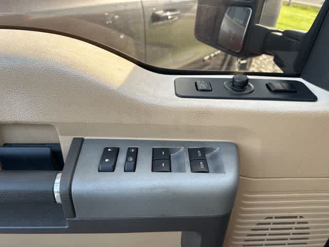 Thumbnail: 2013 Ford Econoline - 10