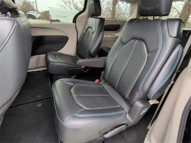 Thumbnail: 2021 Chrysler Pacifica - 20