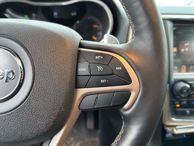 Thumbnail: 2017 Jeep Grand Cherokee - 12