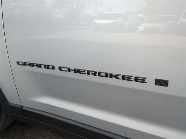 Thumbnail: 2025 Jeep Grand Cherokee L - 13