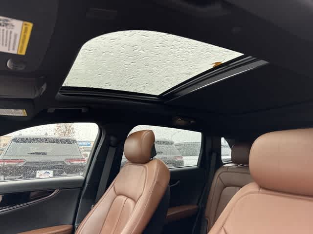 Thumbnail: 2022 Lincoln Nautilus - 13