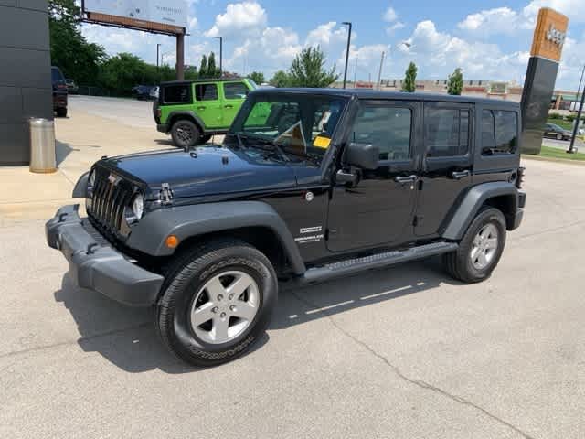 Thumbnail: 2016 Jeep Wrangler - 12