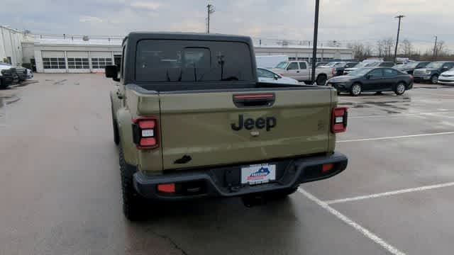 Thumbnail: 2026 Jeep Gladiator - 7
