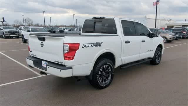 Thumbnail: 2018 Nissan Titan - 8