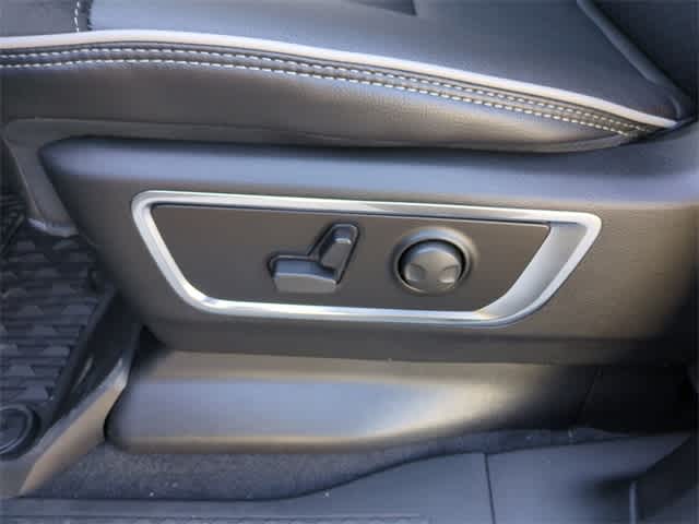 Thumbnail: 2026 RAM 1500 - 18