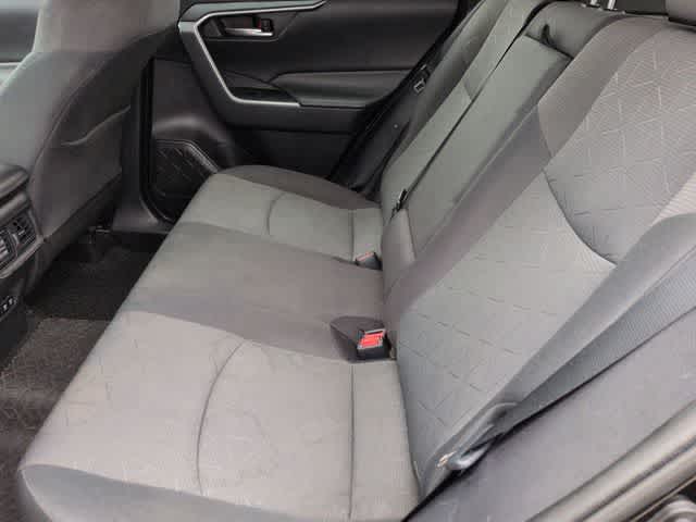 Thumbnail: 2021 Toyota RAV4 - 19