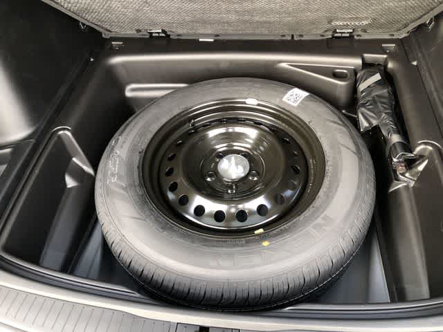 Thumbnail: 2026 Jeep Grand Cherokee - 32