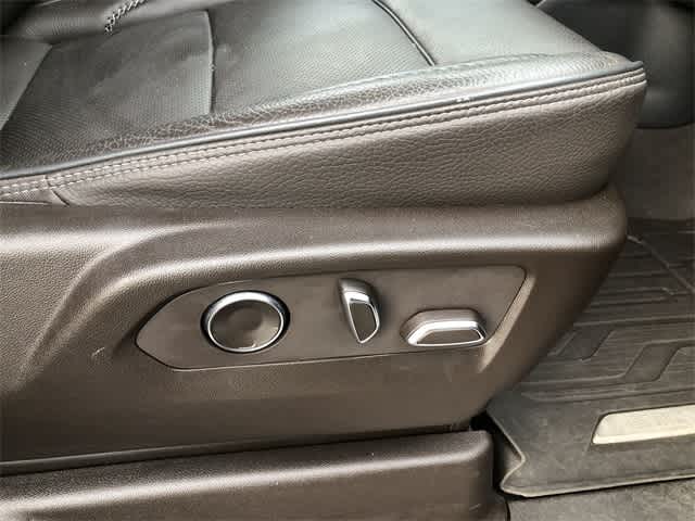 Thumbnail: 2021 GMC Yukon XL - 43