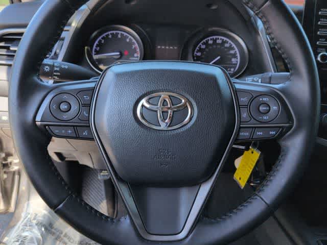 Thumbnail: 2021 Toyota Camry - 21