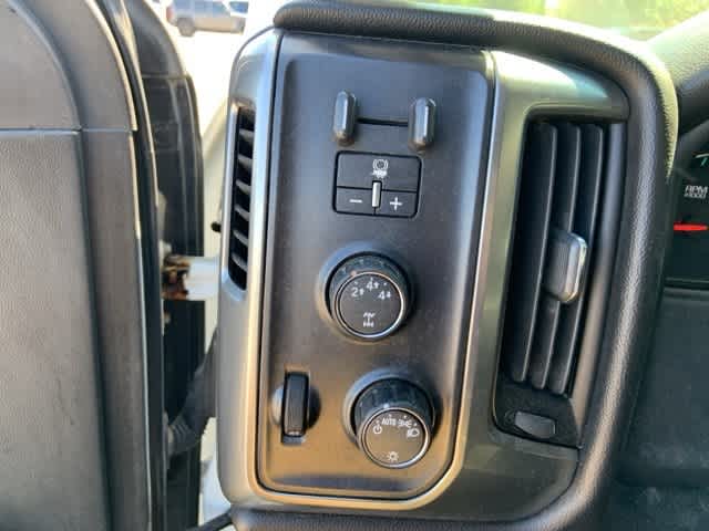 Thumbnail: 2016 Chevrolet Silverado 2500 - 10