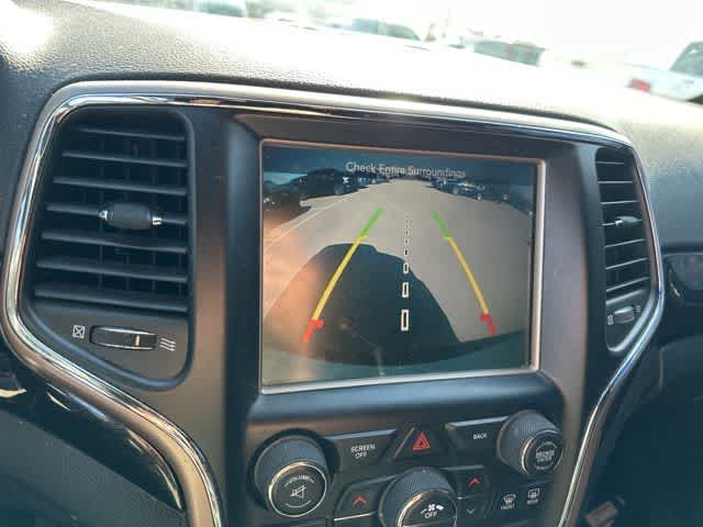 Thumbnail: 2016 Jeep Grand Cherokee - 8