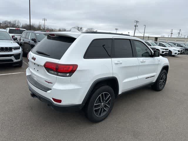 Thumbnail: 2018 Jeep Grand Cherokee - 22