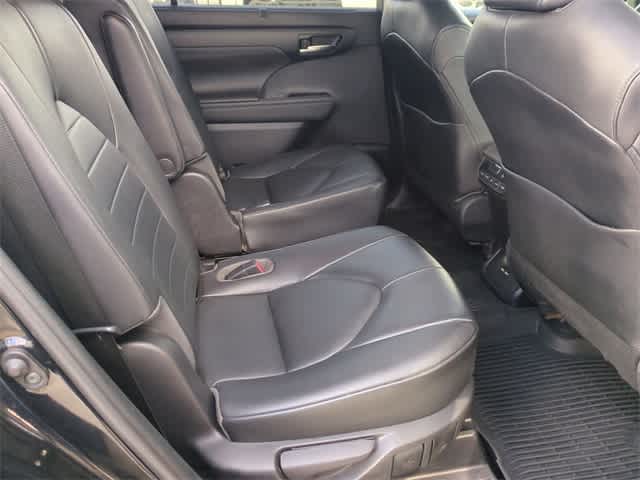 Thumbnail: 2020 Toyota Highlander - 22