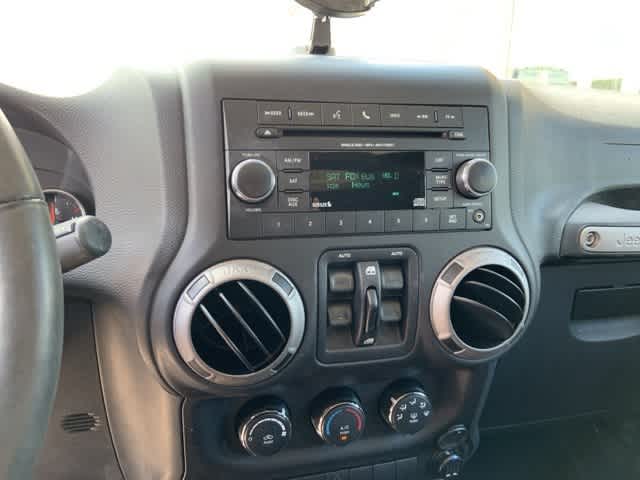 Thumbnail: 2016 Jeep Wrangler - 6