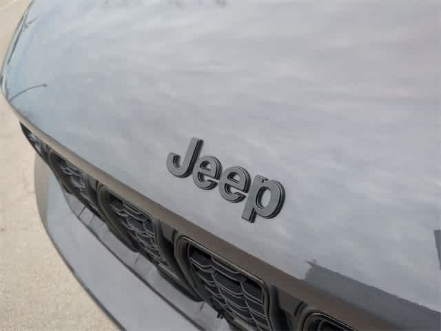 Thumbnail: 2025 Jeep Grand Cherokee - 12