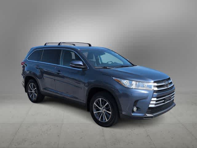Thumbnail: 2019 Toyota Highlander - 2