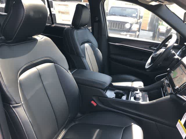 Thumbnail: 2026 Jeep Grand Cherokee - 21