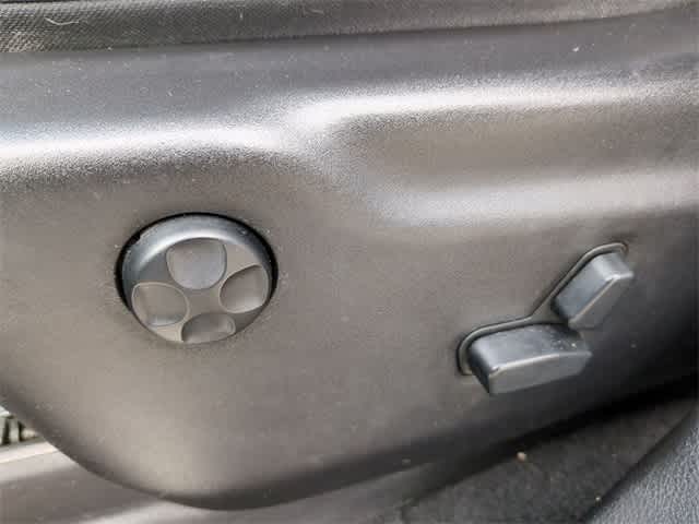 Thumbnail: 2013 Jeep Grand Cherokee - 18