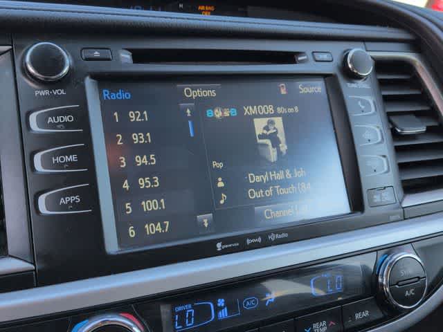 Thumbnail: 2017 Toyota Highlander - 32