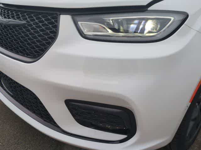 Thumbnail: 2026 Chrysler Pacifica - 11