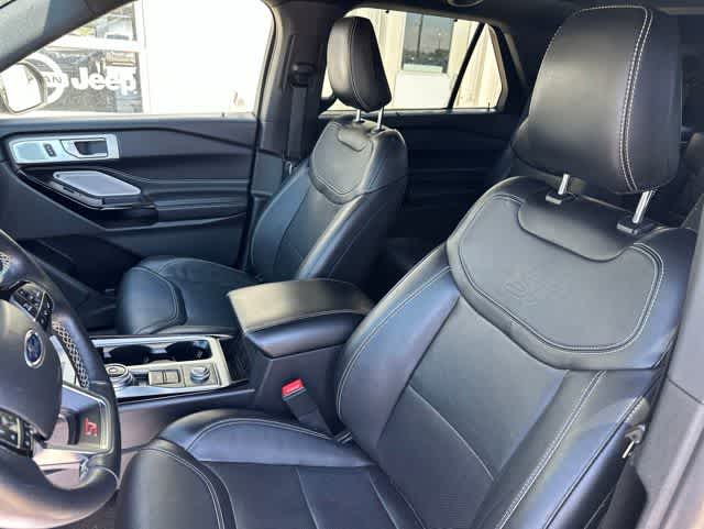 Thumbnail: 2022 Ford Explorer - 3
