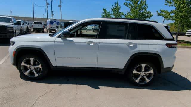 Thumbnail: 2026 Jeep Grand Cherokee - 5