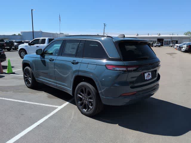Thumbnail: 2026 Jeep Grand Cherokee - 6