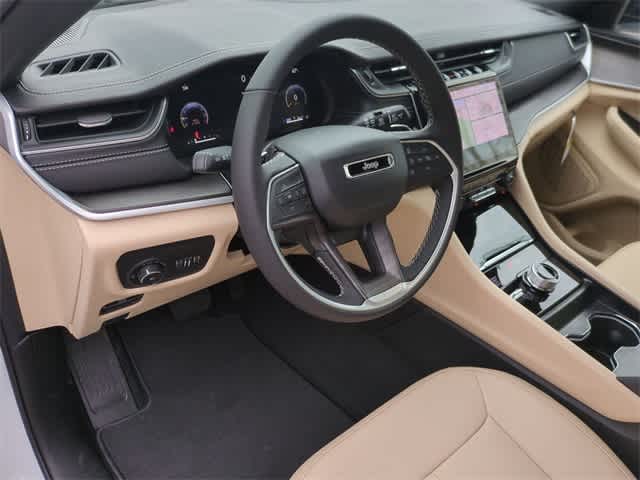 Thumbnail: 2025 Jeep Grand Cherokee - 10