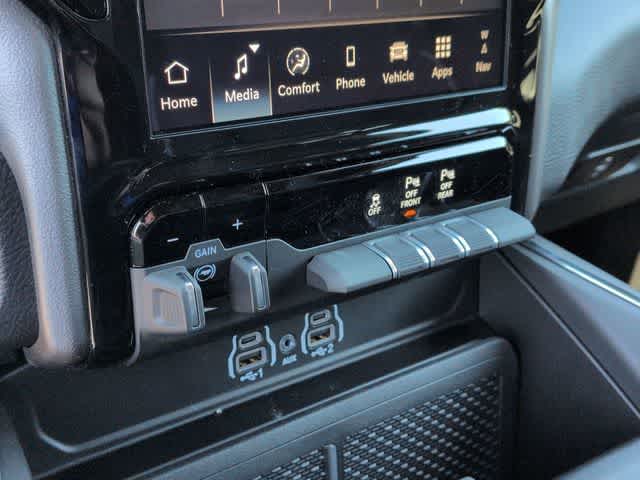 Thumbnail: 2026 RAM 1500 - 40