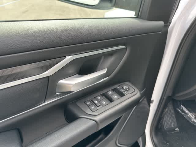 Thumbnail: 2026 RAM 1500 - 6