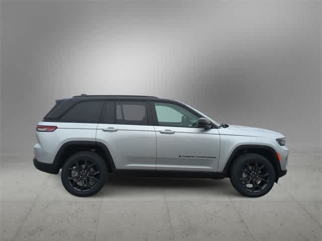 Thumbnail: 2025 Jeep Grand Cherokee - 8