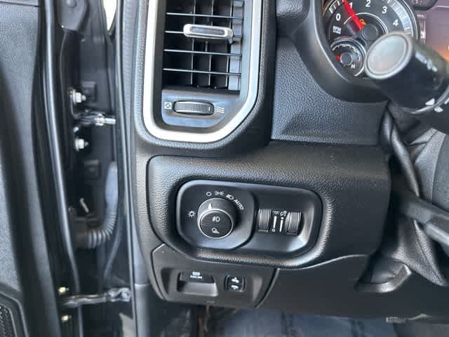 Thumbnail: 2019 RAM 1500 - 10