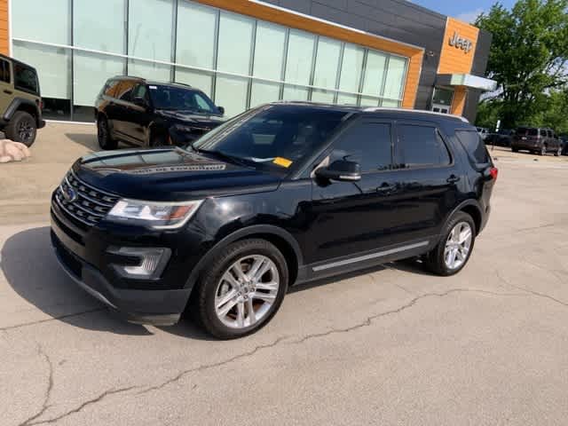 Thumbnail: 2016 Ford Explorer - 13