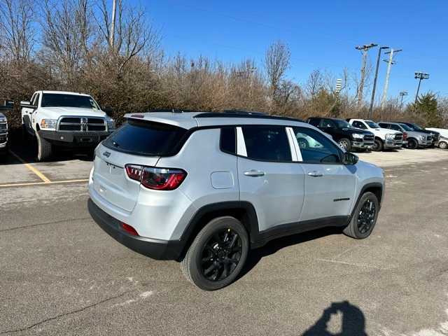 Thumbnail: 2026 Jeep Compass - 14