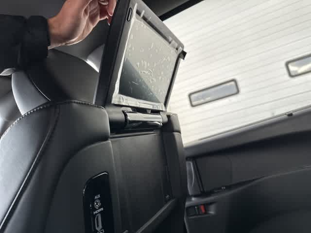 Thumbnail: 2026 Chrysler Pacifica - 7