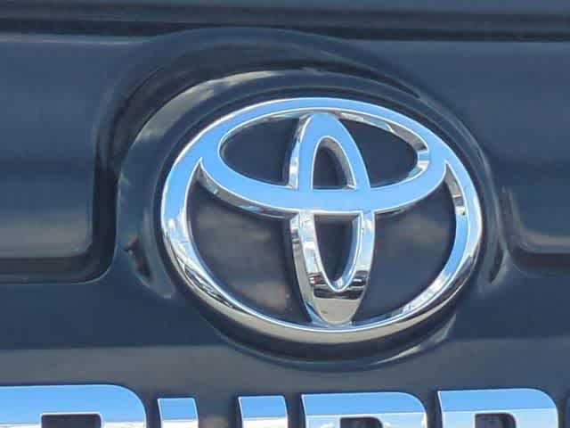 Thumbnail: 2016 Toyota 4Runner - 12