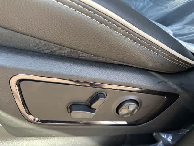 Thumbnail: 2026 RAM 1500 - 8