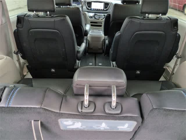 Thumbnail: 2021 Chrysler Pacifica - 37
