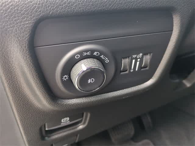 Thumbnail: 2025 Jeep Grand Cherokee L - 18