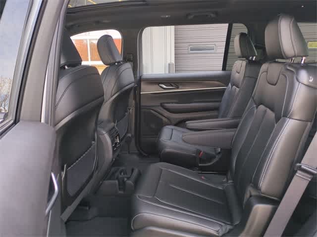 Thumbnail: 2025 Jeep Grand Cherokee L - 21