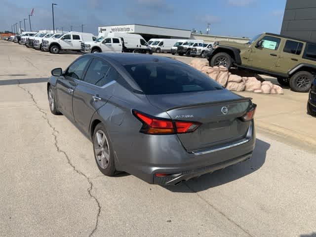 Thumbnail: 2019 Nissan Altima - 19