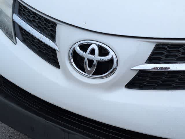 Thumbnail: 2013 Toyota RAV4 - 12