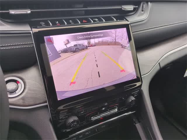 Thumbnail: 2025 Jeep Grand Cherokee - 32