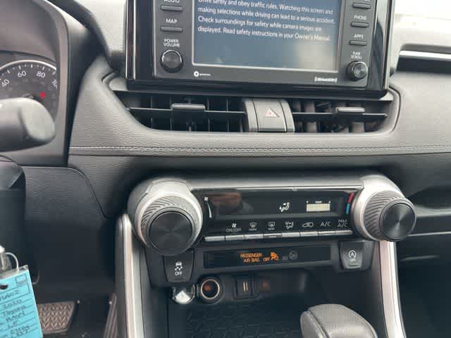 Thumbnail: 2020 Toyota RAV4 - 9