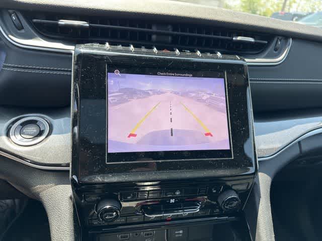 Thumbnail: 2023 Jeep Grand Cherokee - 9