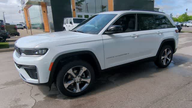 Thumbnail: 2026 Jeep Grand Cherokee - 4