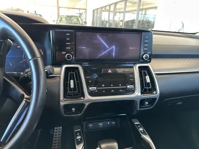 Thumbnail: 2022 Kia Sorento - 5
