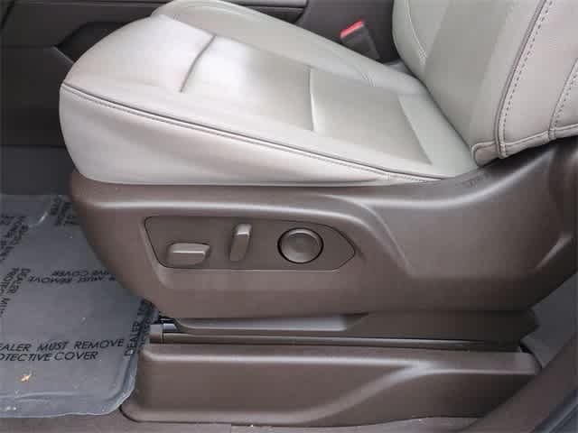 Thumbnail: 2023 GMC Yukon - 18