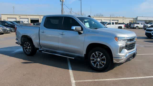 Thumbnail: 2022 Chevrolet Silverado 1500 - 2